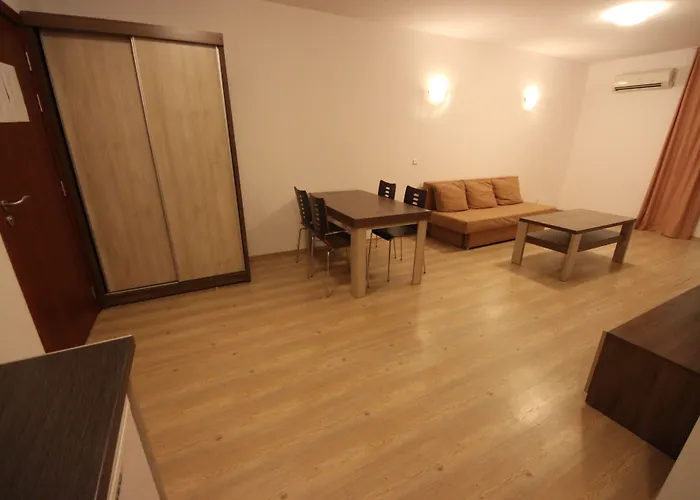Menada Zornitsa Appartement *
